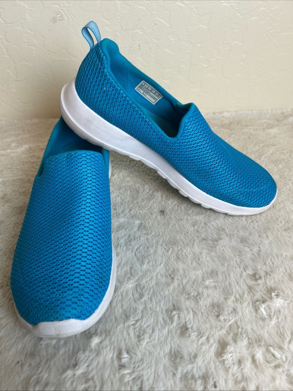 Skechers GoWalk Joy 15600 Womens Turquoise Mesh Slip On Walking Shoes Sz 9 EU 39